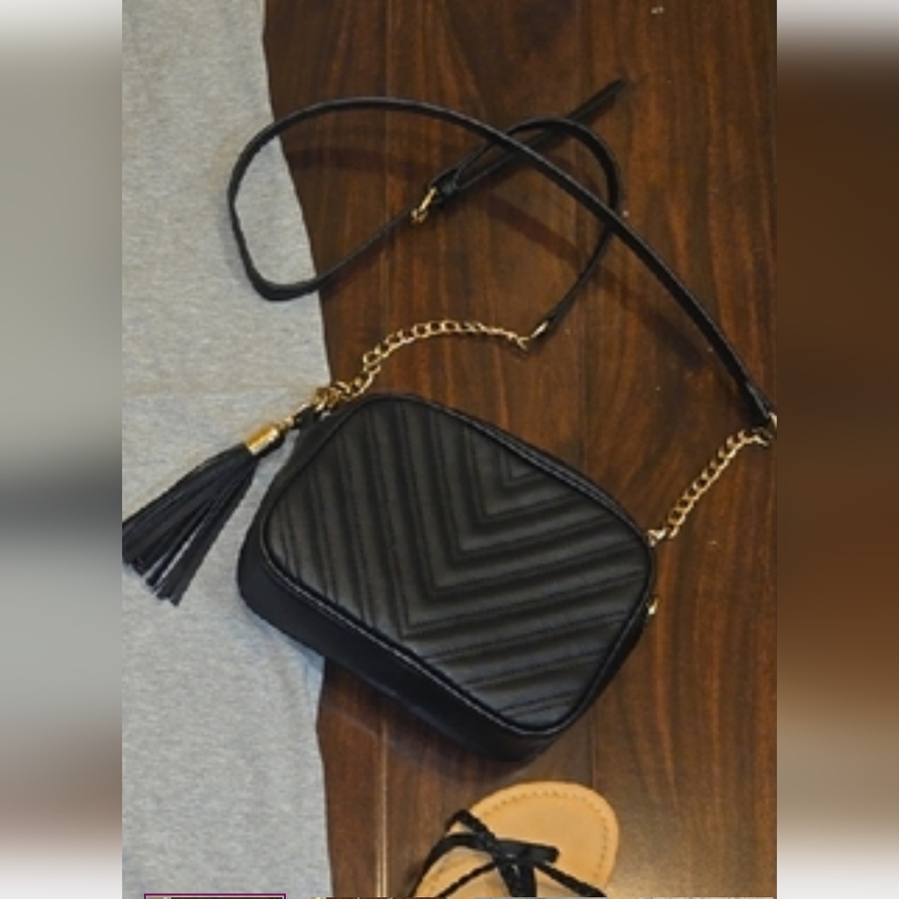 Black Quilted Crossbody Bag - Picture 7 of 7